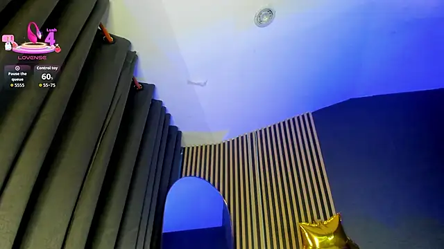 Snapshot of Gina_77 chatting on 10.08.25 Gina 77 online show from 10.08.25