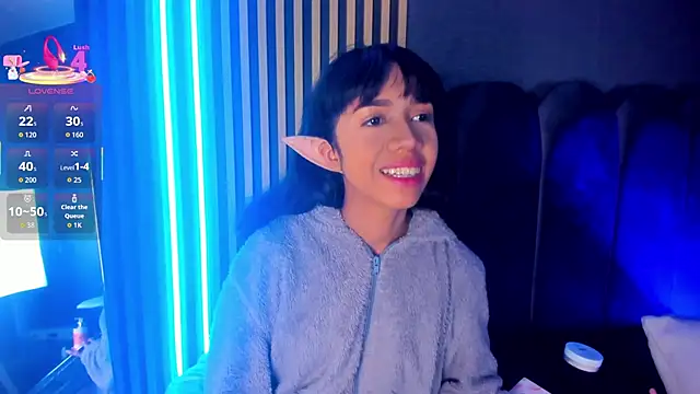 Snapshot of Gina_77 chatting on 10.17.25 Gina 77 online show from 10.17.25