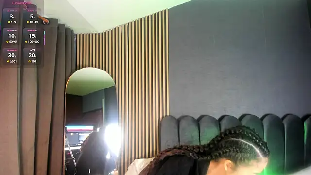 Snapshot of Gina_77 chatting on 11.06.25 Gina 77 online show from 11.06.25