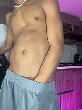 Snapshot of RyanScot4 chatting on 09.30.25 RyanScot4 online show from 09.30.25