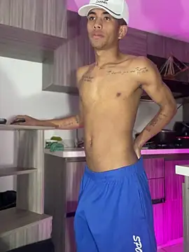 Snapshot of RyanScot4 chatting on 10.11.25 RyanScot4 online show from 10.11.25