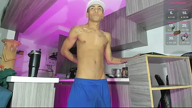 Snapshot of RyanScot4 chatting on 10.22.25 RyanScot4 online show from 10.22.25