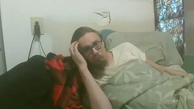 Snapshot of dandonn chatting on 04.30.26 dandonn online show from 04.30.26
