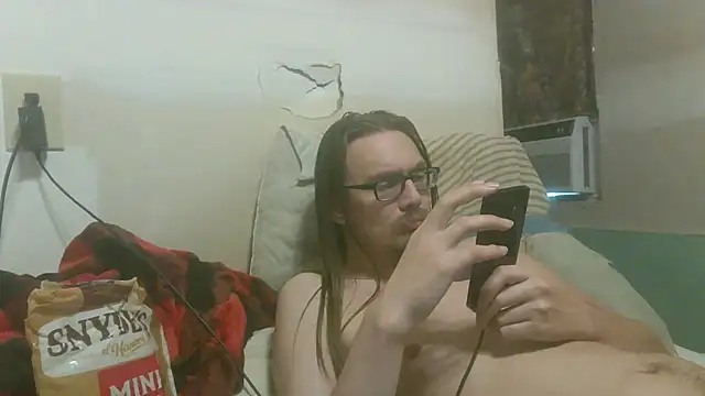 Snapshot of dandonn chatting on 05.18.26 dandonn online show from 05.18.26