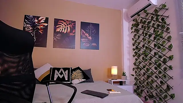 Snapshot of ChristopherBlack_ chatting on 02.19.26 ChristopherBlack online show from 02.19.26