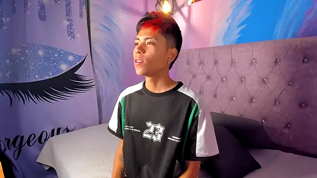 MaxiWildd online show from 10.15.25