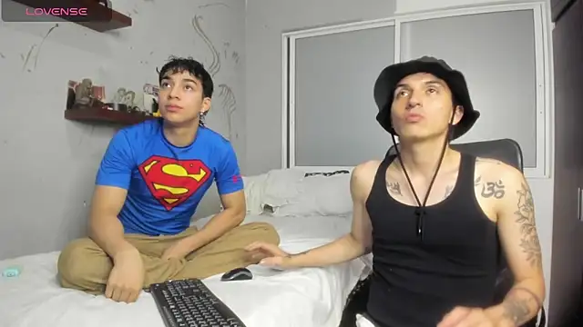 Snapshot of Noxx_starkK chatting on 10.11.25 Noxx starkK online show from 10.11.25