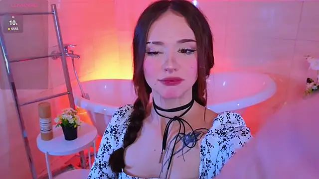 Snapshot of Adetta chatting on 09.23.25 Adetta online show from 09.23.25