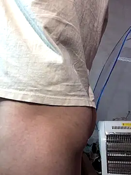 Snapshot of sasud2 chatting on 10.27.25 sasud2 online show from 10.27.25