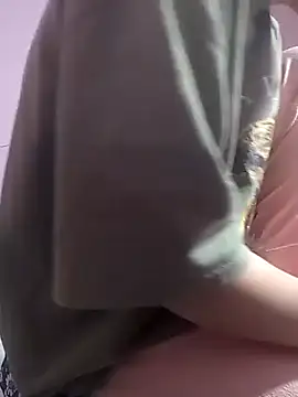 Snapshot of sasud2 chatting on 11.06.25 sasud2 online show from 11.06.25