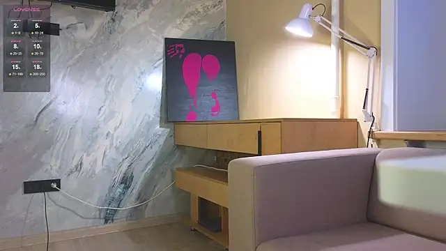 miss bubbles  online show from 10.08.25