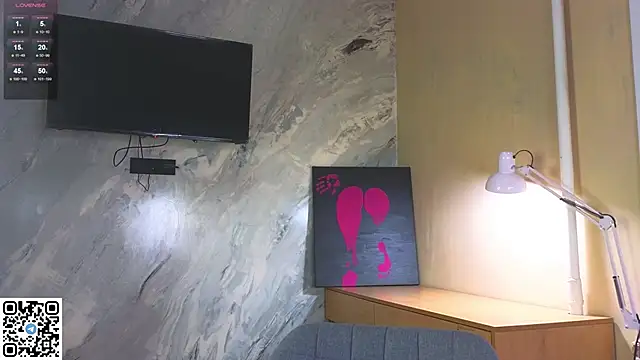 miss bubbles  online show from 10.11.25