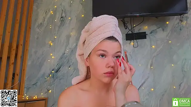 Snapshot of miss_bubbles_ chatting on 07.17.26 miss bubbles online show from 07.17.26