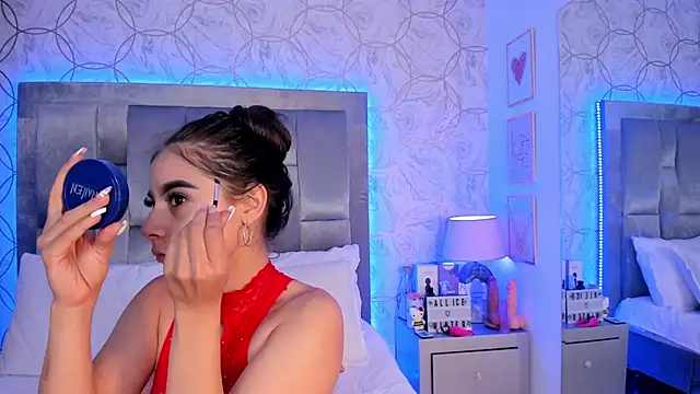 AlliceWinter online show from 09.17.25