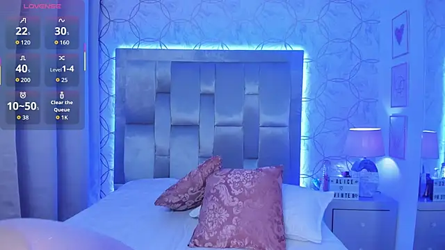 AlliceWinter online show from 11.08.25