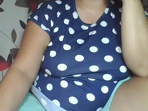 Snapshot of sweety_pilipina chatting on 10.24.25 sweety pilipina online show from 10.24.25