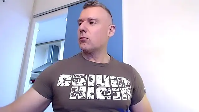 tomfoxcam online show from 10.21.25