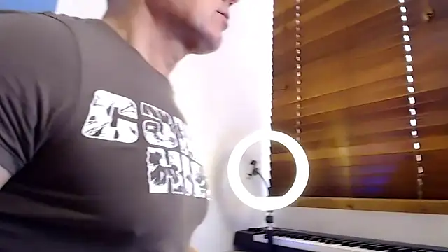 tomfoxcam online show from 11.04.25