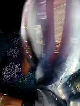 Snapshot of villagequeen1 chatting on 11.05.25 villagequeen1 online show from 11.05.25