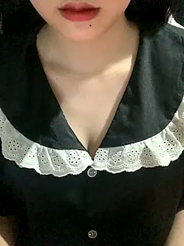 Snapshot of Linhtruong_ chatting on 10.20.25 Linhtruong online show from 10.20.25