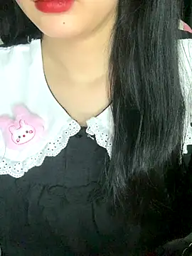 Snapshot of Linhtruong_ chatting on 11.03.25 Linhtruong online show from 11.03.25