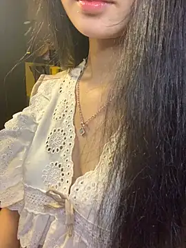 Snapshot of Nhinhi18 chatting on 04.29.26 Nhinhi18 online show from 04.29.26