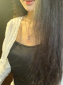 Snapshot of Nhinhi18 chatting on 05.18.26 Nhinhi18 online show from 05.18.26