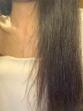 Snapshot of Nhinhi18 chatting on 05.19.26 Nhinhi18 online show from 05.19.26