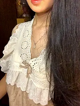 Snapshot of Nhinhi18 chatting on 05.28.26 Nhinhi18 online show from 05.28.26