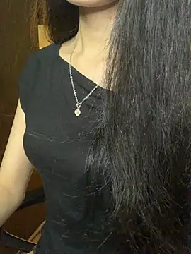 Snapshot of Nhinhi18 chatting on 06.17.26 Nhinhi18 online show from 06.17.26