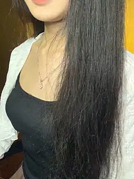 Snapshot of Nhinhi18 chatting on 06.19.26 Nhinhi18 online show from 06.19.26