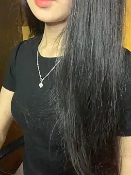 Snapshot of Nhinhi18 chatting on 06.23.26 Nhinhi18 online show from 06.23.26