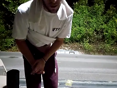 Snapshot of sloppytopkins chatting on 10.07.25 sloppytopkins online show from 10.07.25