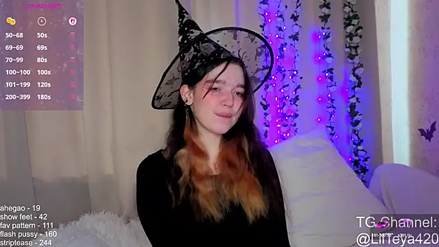 Snapshot of little_Teya chatting on 10.14.25 little Teya online show from 10.14.25