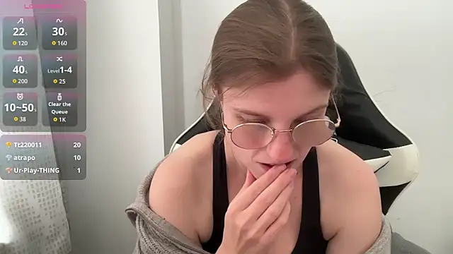 Snapshot of BustyKellyXXX chatting on 04.22.26 BustyKellyXXX online show from 04.22.26