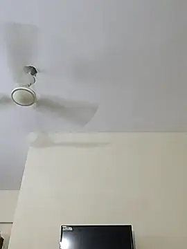 Snapshot of tamildarli chatting on 10.10.25 tamildarli online show from 10.10.25