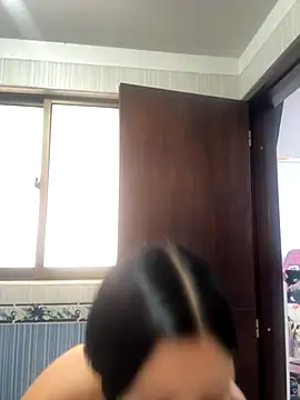 Snapshot of lucy_grey25 chatting on 10.25.25 lucy grey25 online show from 10.25.25