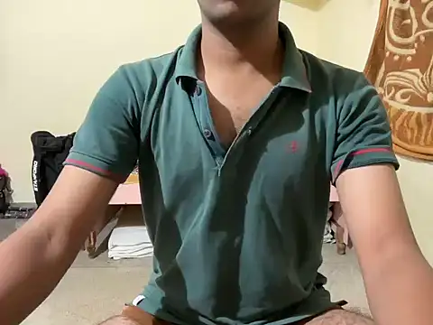 Snapshot of project085 chatting on 10.28.25 project085 online show from 10.28.25