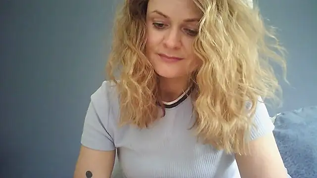 Snapshot of Ginger-bb chatting on 06.13.26 Ginger-bb online show from 06.13.26