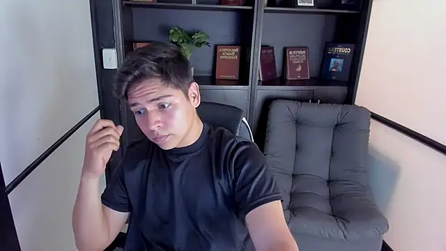 Asta Black online show from 09.08.25