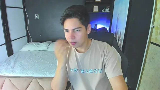 Asta Black online show from 09.10.25