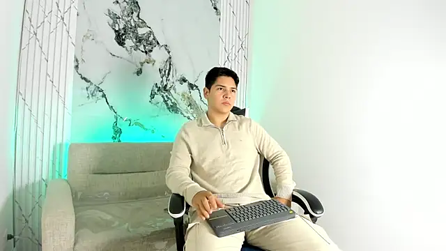 Asta Black online show from 10.13.25