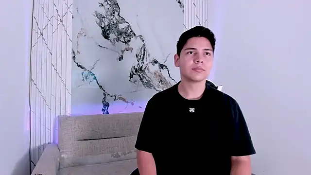 Asta Black online show from 10.15.25