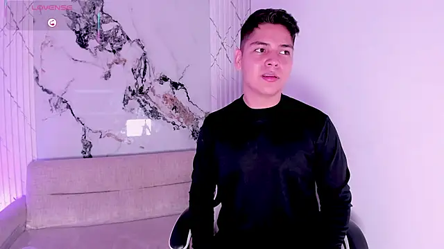 Asta Black online show from 10.25.25