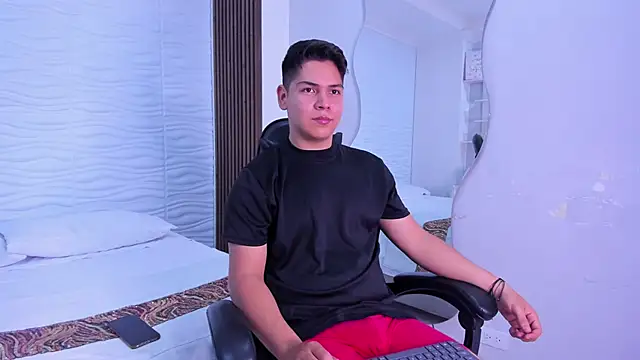 Asta Black online show from 10.29.25