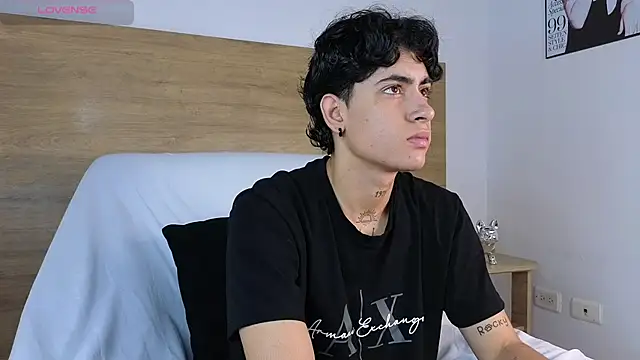 Stiven Benet  online show from 10.02.25