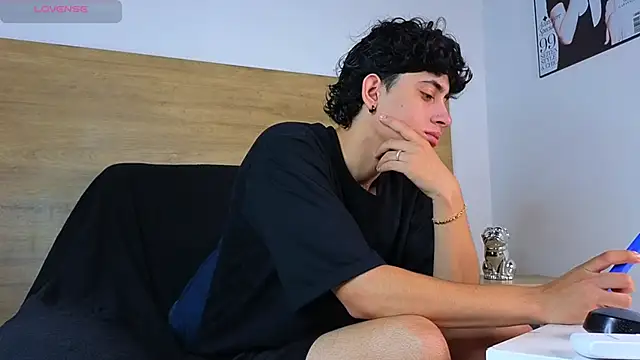 Stiven Benet  online show from 10.09.25