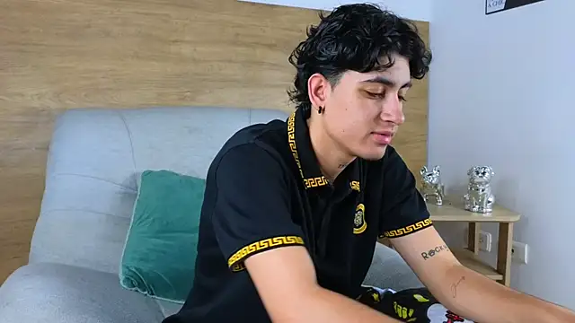 Stiven Benet  online show from 10.29.25