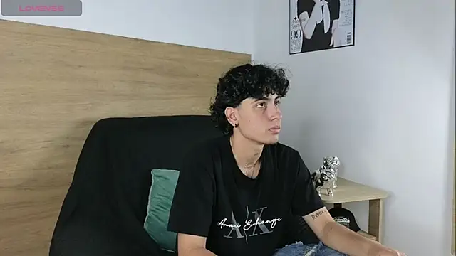 Stiven Benet  online show from 11.05.25