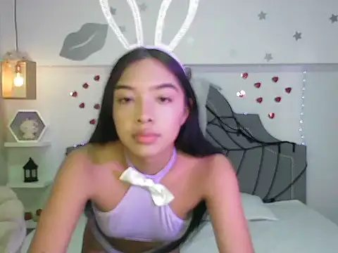 pocahontamoon online show from 10.31.25